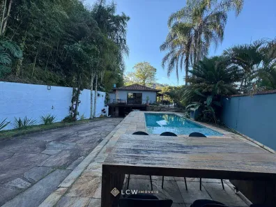 Casa com 3 Quartos à venda, 450m² no Estância Serrana, Nova Lima