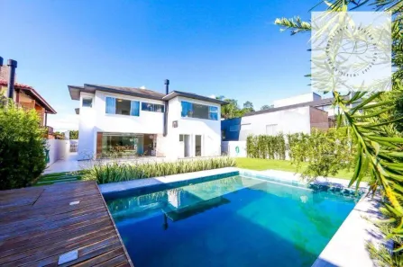 Casa de Condomínio com 4 Quartos à venda, 418m² no Cacupé, Florianópolis