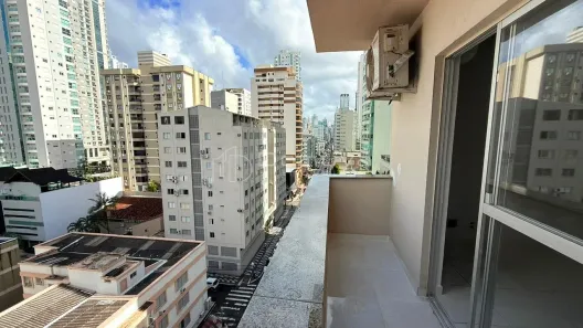 Apartamento com 3 Quartos para alugar, 90m² no Centro, Balneário Camboriú