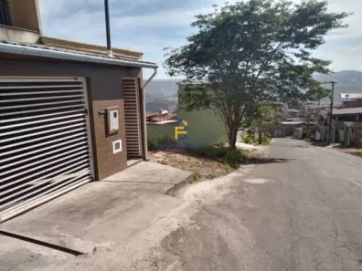Apartamento com 3 Quartos à venda, 130m² no Nova Benfica, Juiz de Fora