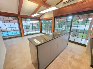 Sobrado com 4 Quartos à venda, 467m² no Bairro das Palmeiras, Campinas