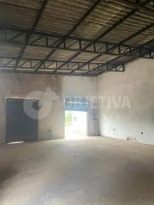 Galpão/Depósito/Armazém à venda, 100m² no Lagoinha, Uberlândia