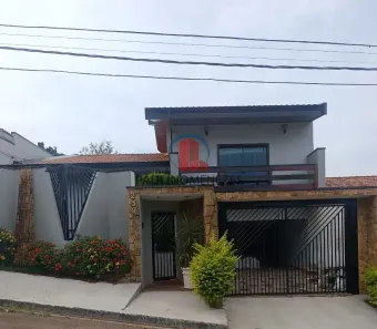 Casa com 4 Quartos para alugar, 180m² no Colina Werner Plaas, Americana