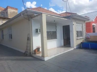 Casa com 3 Quartos à venda, 250m² no Sarandi, Porto Alegre