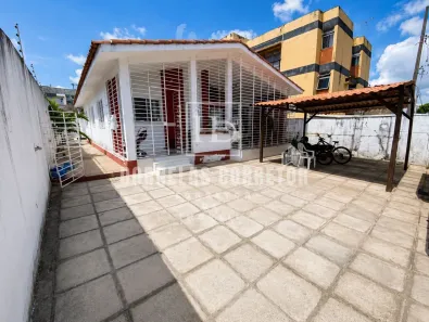 Casa com 5 Quartos à venda, 450m² no Jardim Atlântico, Olinda