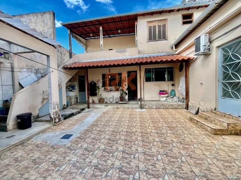 Casa com 5 quartos — Jaraguá, Belo Horizonte