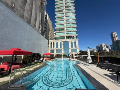 Apartamento com 4 Quartos à venda, 180m² no Meia Praia, Itapema