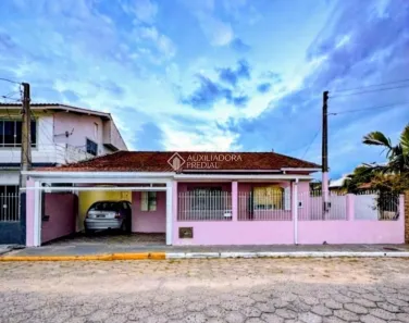 Casa com 4 Quartos à venda, 170m² no Paes Leme, Imbituba