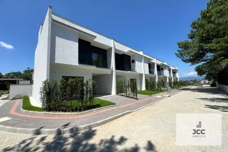 Casa de Condomínio com 3 Quartos à venda, 154m² no Floresta, Joinville
