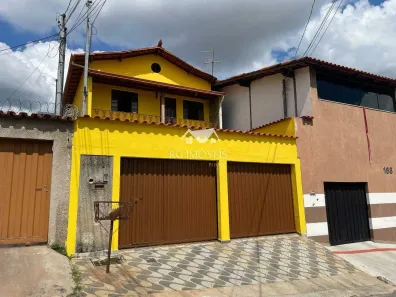 Casa com 3 Quartos à venda, 320m² no Araguaia, Belo Horizonte