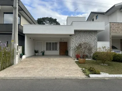 Casa de Condomínio com 3 Quartos à venda, 180m² no Jardim Crystal Park, Jacareí