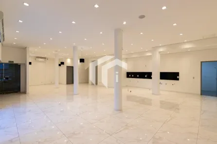 Imóvel Comercial com 4 Quartos para alugar, 190m² no Cambuí, Campinas
