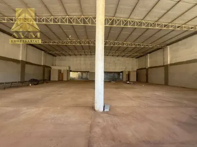 Galpão/Depósito/Armazém para venda ou aluguel, 748m² no Jardim das Palmeiras, Sumaré