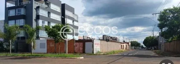 Lote/Terreno à venda, 450m² no Santa Mônica, Uberlândia