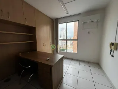 Sala Comercial à venda, 28m² no Estreito, Florianópolis