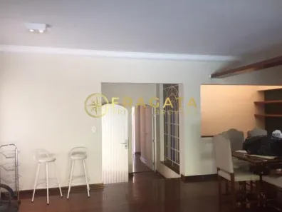 Casa com 3 Quartos à venda, 190m² no Vila Cordeiro, São Paulo