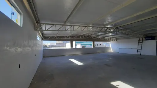 Prédio Comercial com 1 Quarto para alugar, 250m² no Cândida Ferreira, Contagem