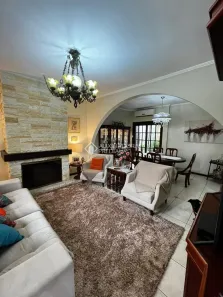 Casa com 3 Quartos à venda, 300m² no Medianeira, Porto Alegre