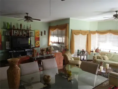 Casa com 3 Quartos à venda, 500m² no Vila Oliveira, Mogi das Cruzes