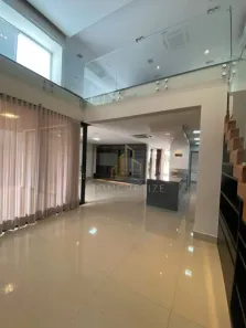 Sobrado com 3 Quartos à venda, 358m² no Vila Aviação, Bauru
