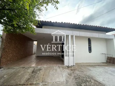 Casa com 3 Quartos à venda, 200m² no Saci, Teresina