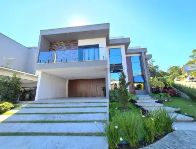 Casa de Condomínio com 4 Quartos à venda, 275m² no Vila Nova, Joinville