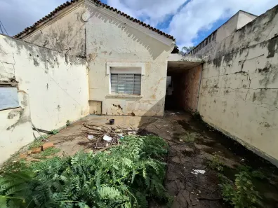 Casa com 2 Quartos à venda, 86m² no Vila Tibério, Ribeirão Preto