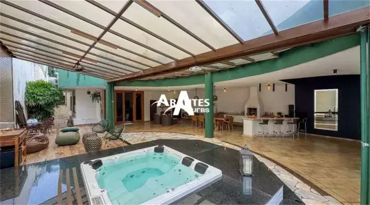 Casa com 3 Quartos à venda, 320m² no Jardim Karaíba, Uberlândia
