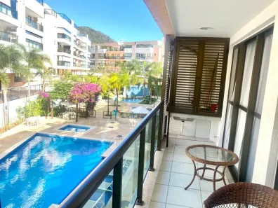 Apartamento com 2 Quartos à venda, 69m² no Itaipava, Petrópolis