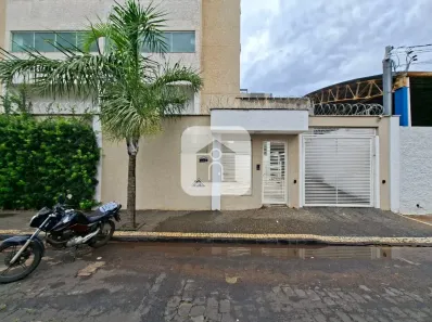 Flat com 1 Quarto para alugar, 35m² no Saraiva, Uberlândia