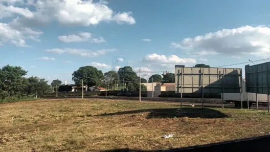 Lote/Terreno à venda, 6800m² no Jardinópolis, Jardinópolis