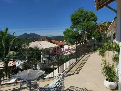 Casa de Condomínio com 4 Quartos à venda, 470m² no Badu, Niterói