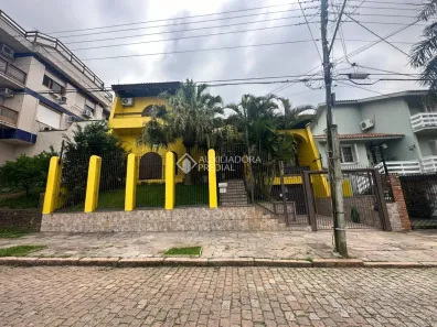 Casa com 4 Quartos à venda, 550m² no Jardim Lindóia, Porto Alegre