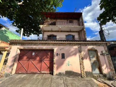 Casa com 6 Quartos à venda, 300m² no Centro, Mesquita