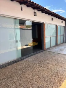 Casa com 4 Quartos para alugar, 294m² no Saúde, Rio Claro