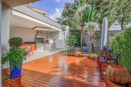 Casa com 3 Quartos à venda, 317m² no Vila Ipojuca, São Paulo