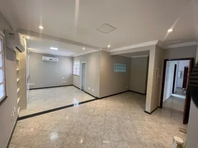 Casa de Condomínio com 4 Quartos para alugar, 800m² no Chapada, Manaus