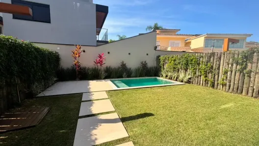 Sobrado com 4 Quartos à venda, 170m² no Bairro de Juquehy, São Sebastião