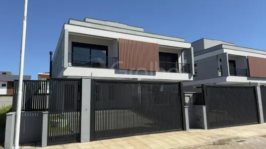 Casa com 3 Quartos à venda, 175m² no Rio Tavares, Florianópolis