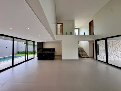 Sobrado com 4 Quartos à venda, 261m² no Jardins Capri, Senador Canedo