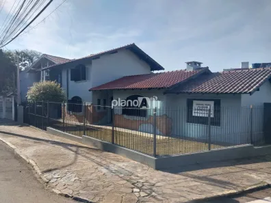 Imóvel Comercial com 4 Quartos para alugar, 218m² no Centro, Gravataí