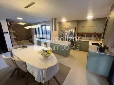 Casa com 5 Quartos para alugar, 335m² no Estreito, Florianópolis