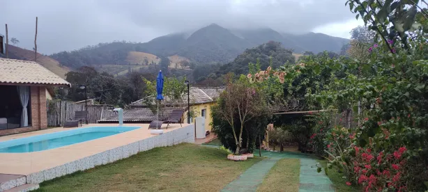 Casa com 4 Quartos à venda, 165m² no Jardim Monte Alegre, Águas de Lindóia