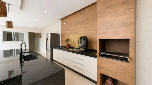Sobrado com 3 Quartos à venda, 250m² no Loteamento Villa Branca, Jacareí