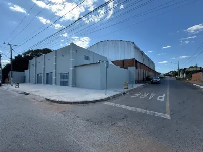 Galpão/Depósito/Armazém com 3 Quartos para alugar, 300m² no Nossa Senhora Aparecida, Cuiabá