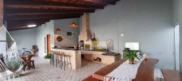 Casa com 3 Quartos para venda ou aluguel, 174m² no Jardim Elza Amuí I, Uberaba