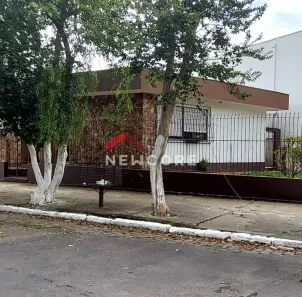 Casa com 4 Quartos à venda, 205m² no Passo da Areia, Porto Alegre