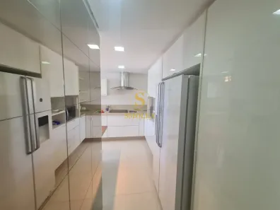 Apartamento com 3 Quartos à venda, 162m² no Centro, Florianópolis