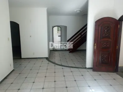 Casa com 3 Quartos para alugar, 241m² no Loteamento Parque Piracangaguá, Taubaté