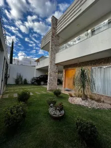 Sobrado com 3 Quartos à venda, 360m² no Anápolis City, Anápolis